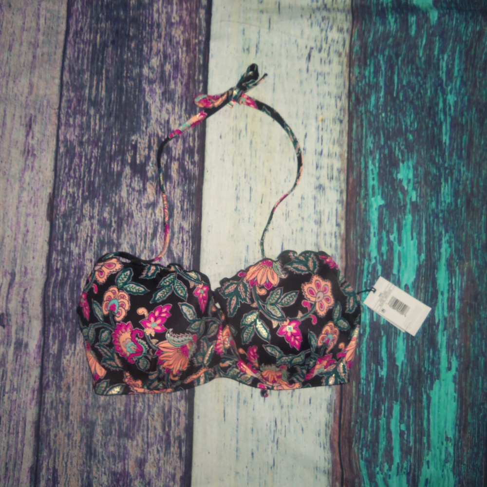 Shade & Shore Floral Bikini Top - Black and Pink